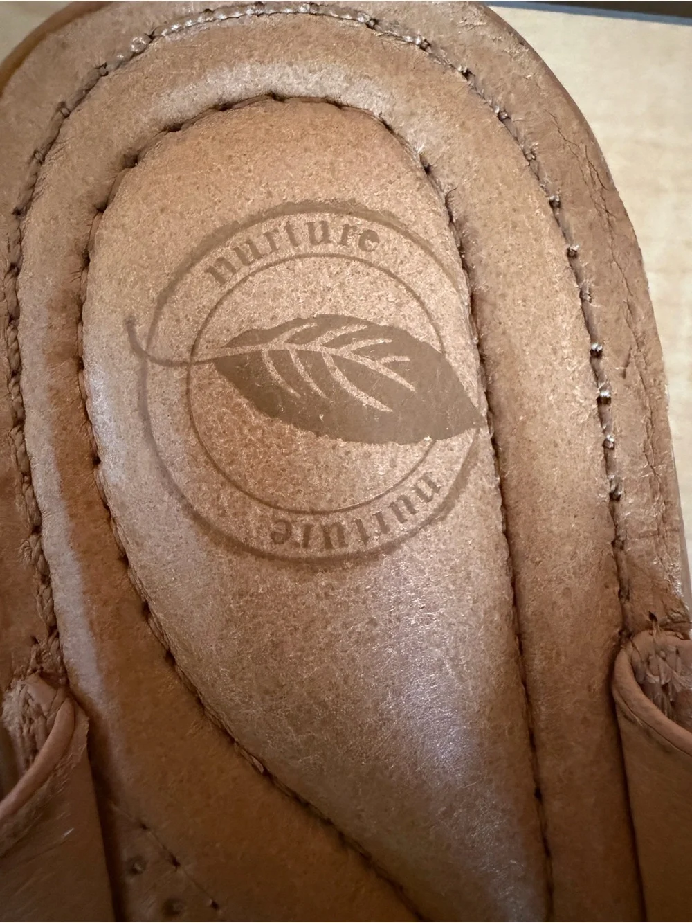 🌼Nurture Tan Leather Floral Thong Comfortable Cushioned Sandals Size 7.5